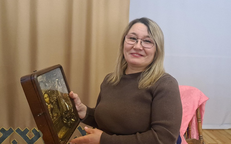 Выставка семейных реликвий открыта в Горнокнязевске