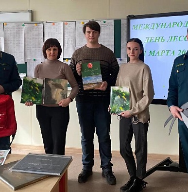 Ямал помогает развивать систему экообразования в Волновахе