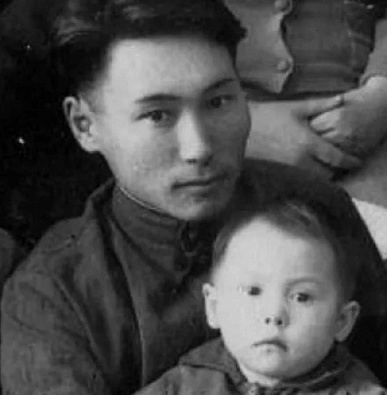 Ямальские депутаты поделились историями подвига предков в годы войны ﻿