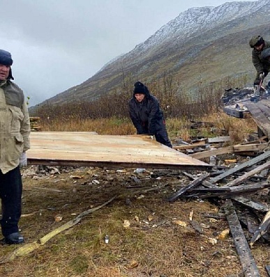 На побережье Хадатаёганлор провели генеральную уборку